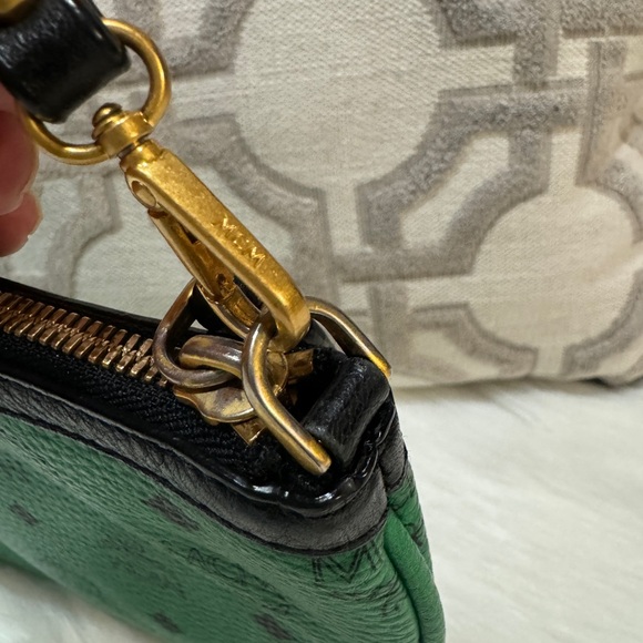 MCM Visetos Liz Shopper Tote Pouch - Picture 8 of 12